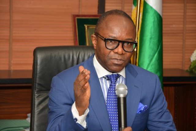 Nigeria earns $1.3b from oil, gas lease licence renewal, targets $2b