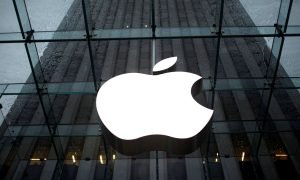 Apple becomes first company to hit $3tn market&hellip;