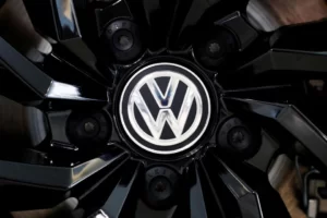 Volkswagen considering battery cell factory in Ontario -Handelsblatt