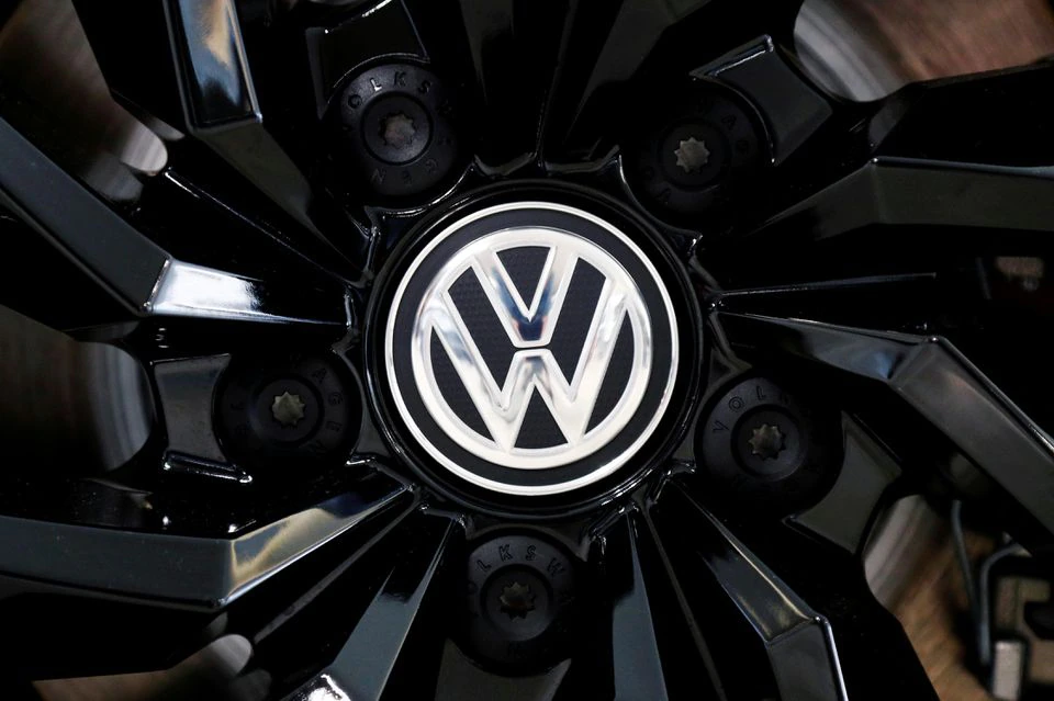 Volkswagen considering battery cell factory…