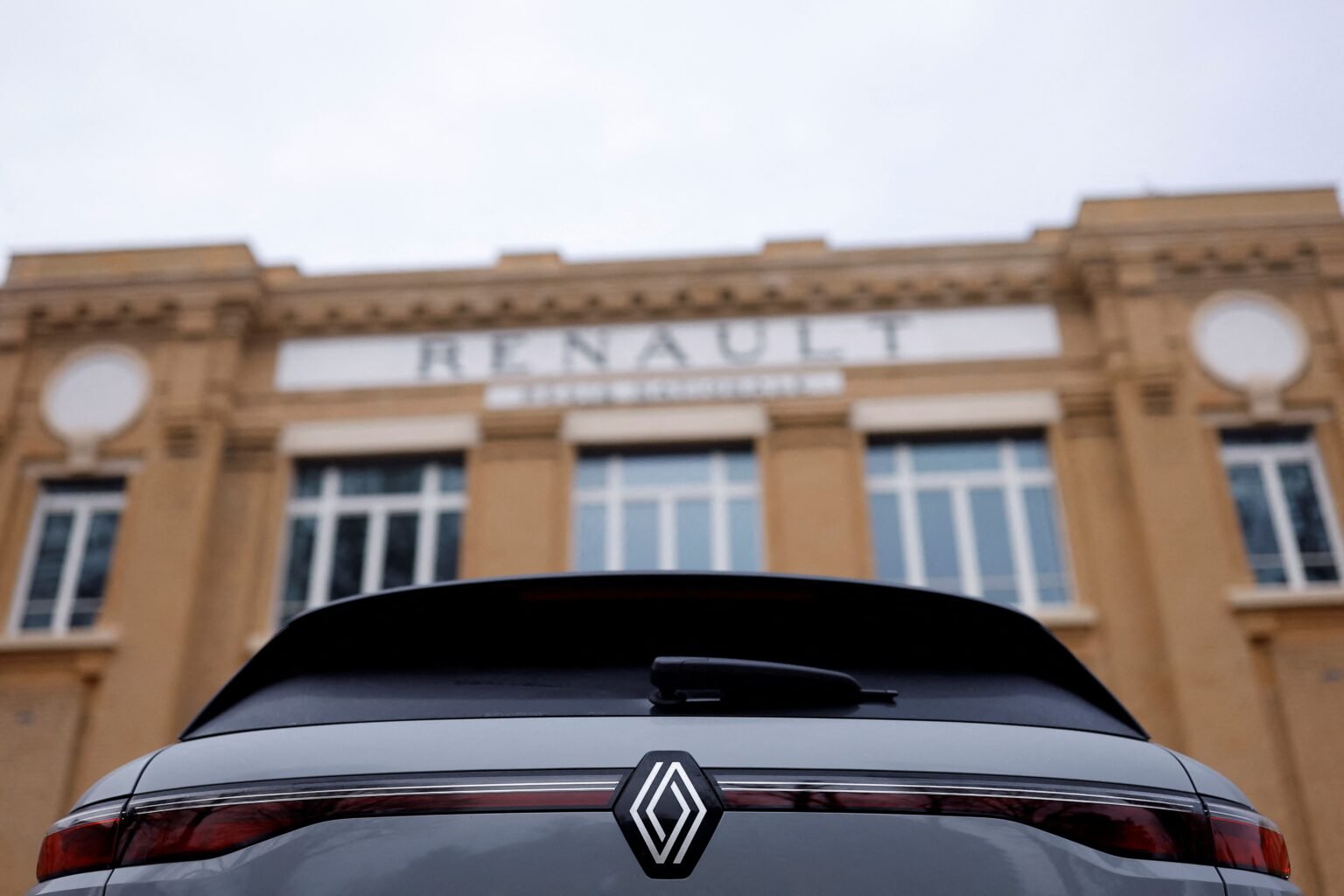 France: Renault revising its prices globally after Tesla slashes