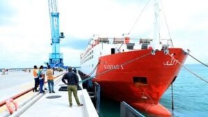 Kenya to lease key ports to private firms