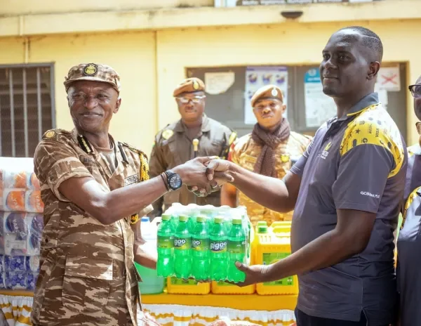 Ghana: GCB Bank staff support Wa Prison